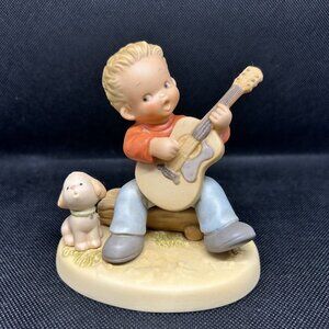 Memories of Yesterday A Song for you, from one that's true Members only figurine